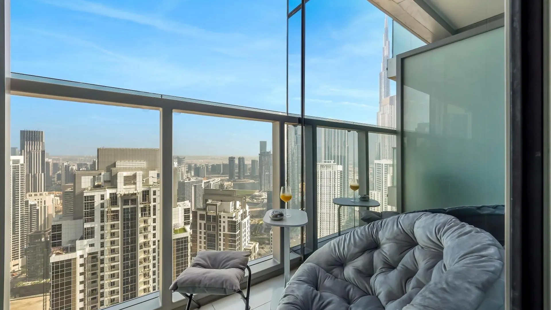 Stunning 2Br With Burj View & Infinity Pool Apartment Dubai