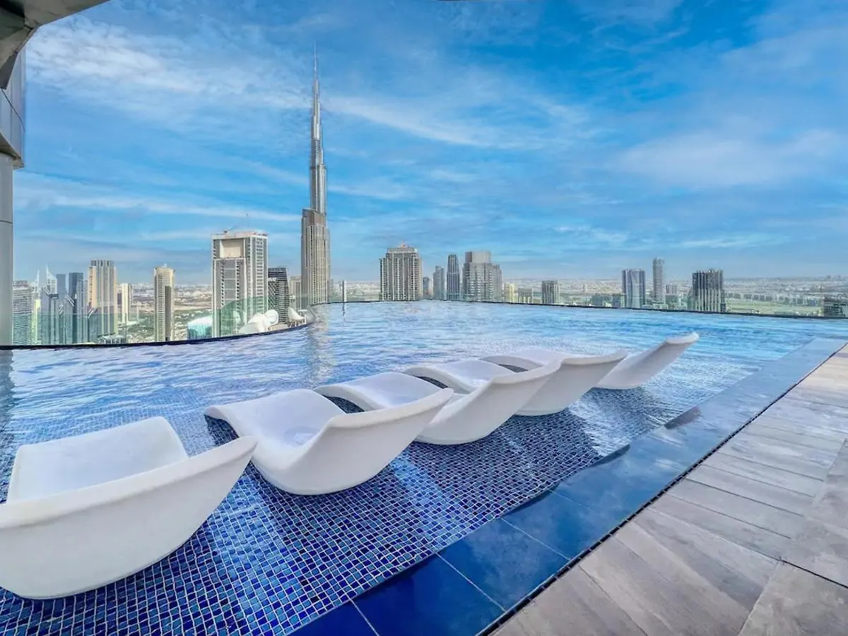 Stunning 2Br With Burj View & Infinity Pool Apartment Dubai