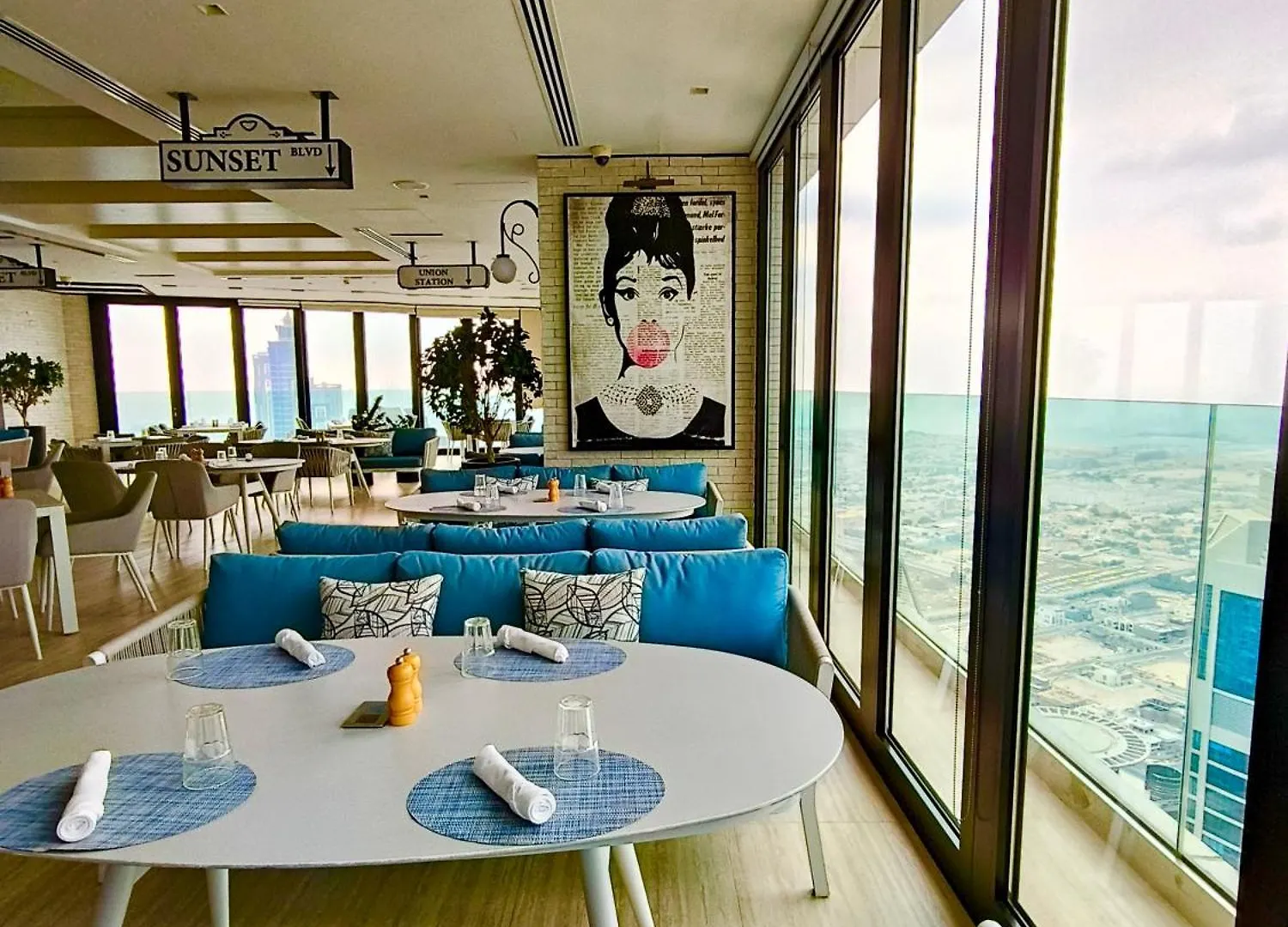 Stunning 2Br With Burj View & Infinity Pool Apartment Dubai 0*,  United Arab Emirates